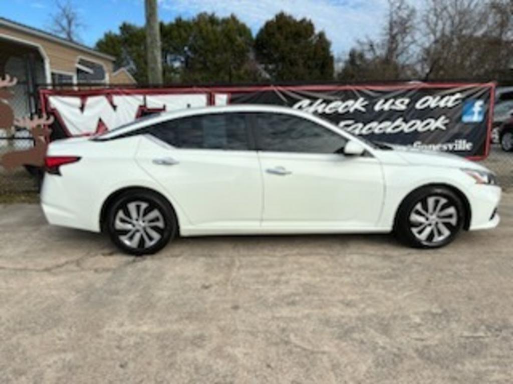 2020 Nissan Altima S's photo