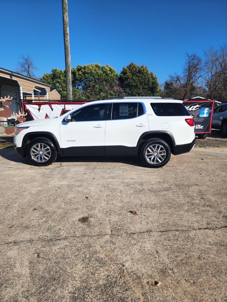2017 GMC Acadia SLE-2's photo