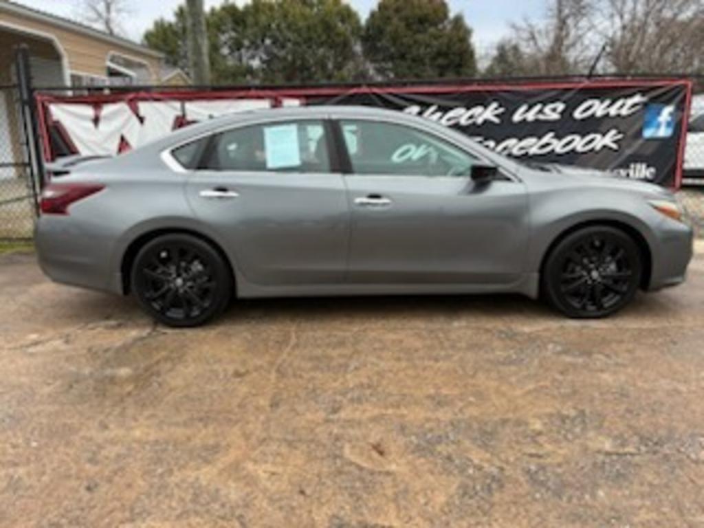 2017 Nissan Altima SR