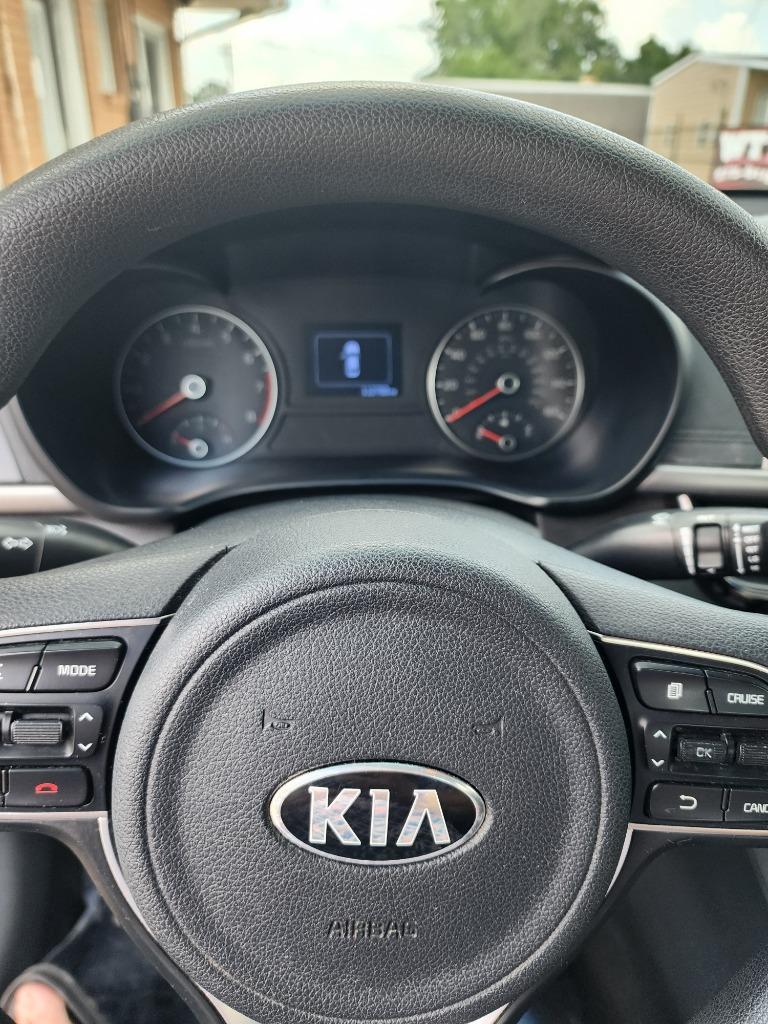 2018 Kia Optima LX - Photo 6